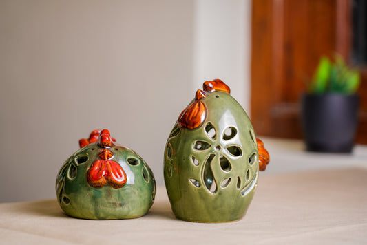 Adorable Pair Of Hen Decor